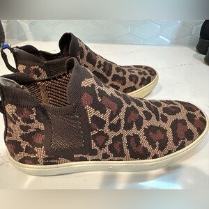 Rothy’s Chelsea Wildcat high top Slip-On Sneakers.  Size 9.5 Good condition